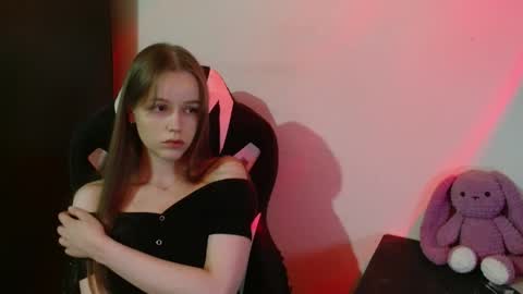 amelia_sweeti online show from May 12, 9:35 pm
