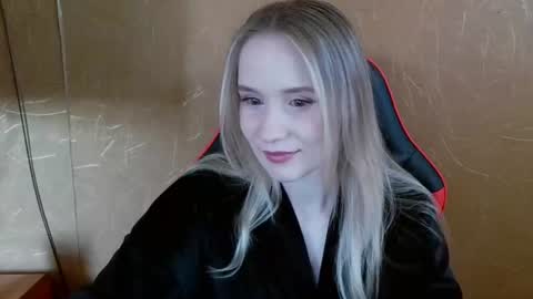 Amelia  online show from July 3, 3:28 pm