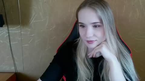 Amelia  online show from July 30, 10:05 am