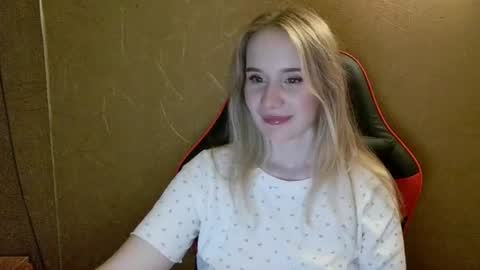 Amelia  online show from August 5, 6:38 pm