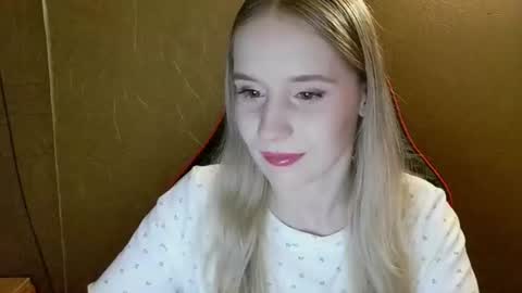Amelia  online show from July 8, 8:23 pm