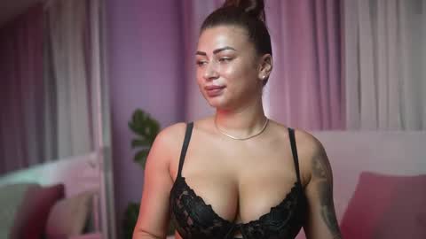  Amelia  online show from May 8, 6:57 pm