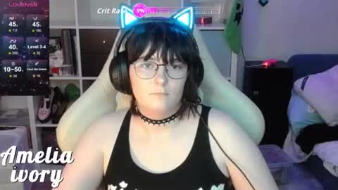 ameliaivory online show from August 10, 5:12 am