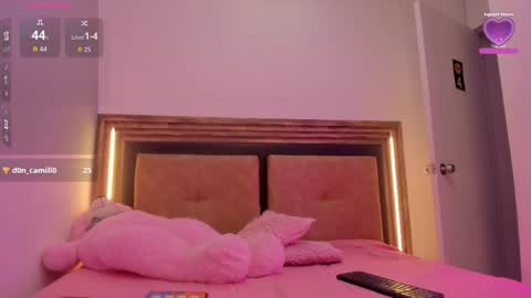 Amelia online show from April 25, 1:41 pm