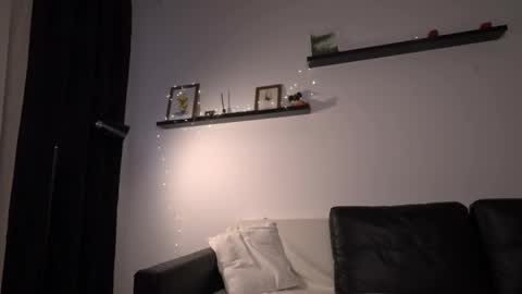 Amelia   online show from February 10, 3:37 pm