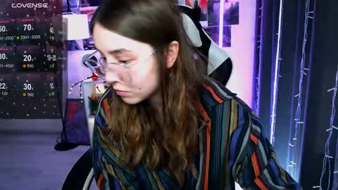 Amelia online show from May 5, 11:16 am