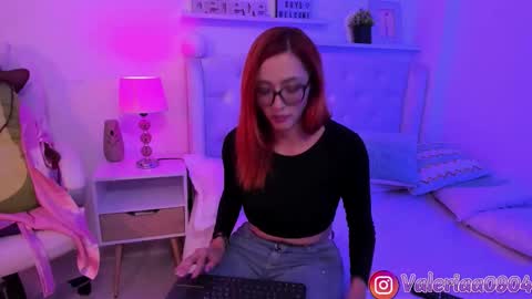 Snapshot of ameliarossi_ chatting on September 19, 6:06 am Valeria Arias online show from September 19, 6:06 am