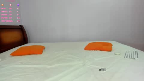 amelie_25 online show from March 1, 12:04 am