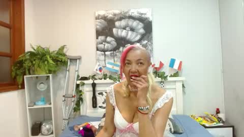 Amelie Lux online show from July 11, 8:23 pm