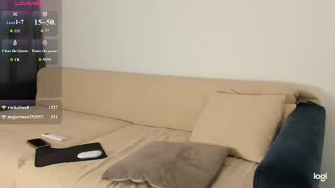Amelina Love online show from June 22, 3:25 am