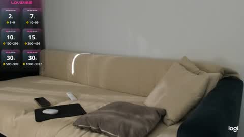Amelina Love online show from July 25, 2:31 am