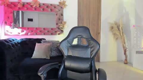          online show from June 24, 12:56 pm