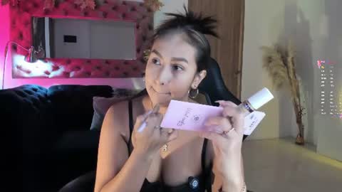          online show from June 25, 1:05 pm