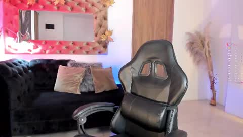         online show from June 19, 1:17 pm