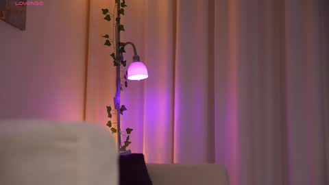 Amy  online show from May 3, 2:06 am