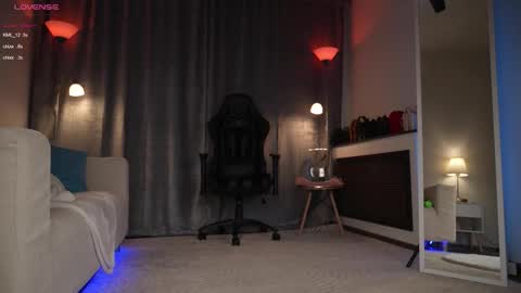 Amy  online show from October 10, 1:55 am