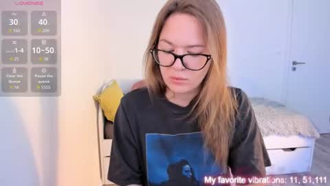 Hi-hi I am Kate welcome to my sexy room online show from July 21, 10:17 am