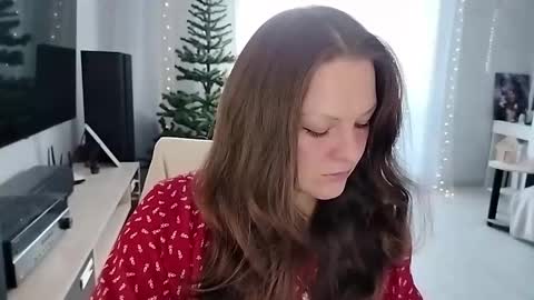 Mila online show from February 2, 2:31 am