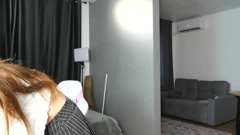 A online show from October 28, 8:15 am