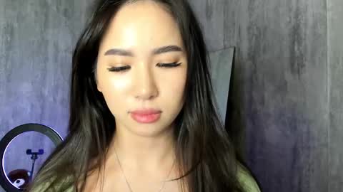 Snapshot of amina_artin chatting on February 22, 4:09 pm Amina online show from February 22, 4:09 pm