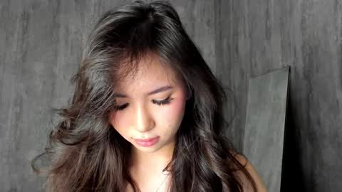 Snapshot of amina_artin chatting on January 29, 1:49 pm Amina online show from January 29, 1:49 pm