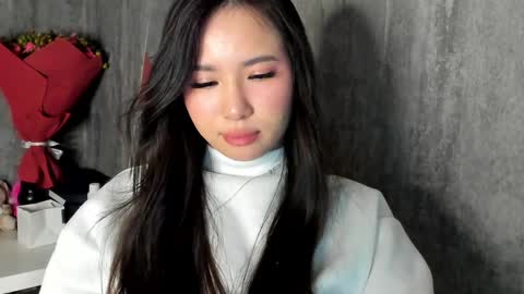 Snapshot of amina_artin chatting on February 15, 11:47 pm Amina online show from February 15, 11:47 pm