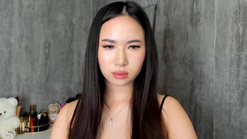 Snapshot of amina_artin chatting on January 10, 12:15 pm Amina online show from January 10, 12:15 pm