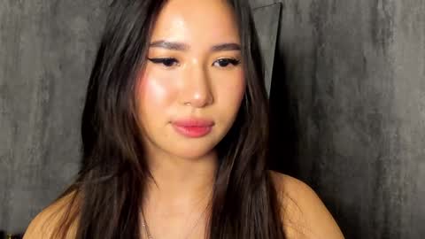 Snapshot of amina_artin chatting on December 4, 3:37 pm Amina online show from December 4, 3:37 pm