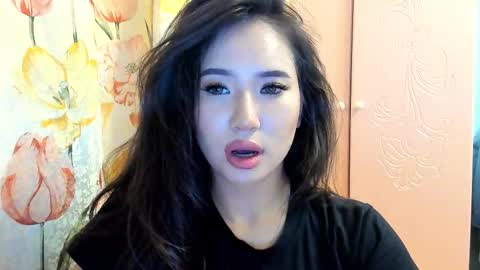 Snapshot of amina_artin chatting on October 26, 6:18 pm Amina online show from October 26, 6:18 pm