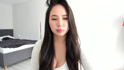 Amina online show from March 17, 10:53 am