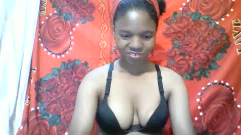 aminah01 online show from April 29, 6:29 am