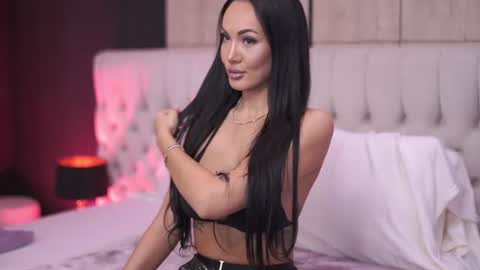 Amira online show from July 28, 6:44 am