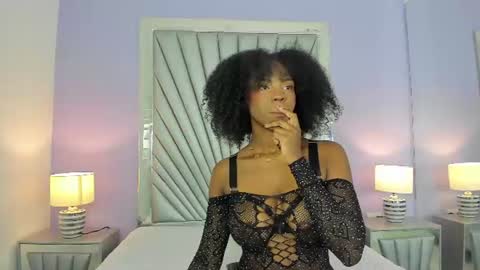 amirajones online show from July 22, 4:58 am