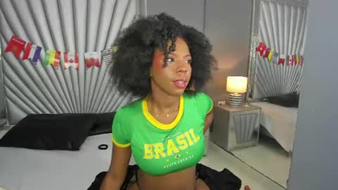 amirajones online show from June 30, 9:35 pm