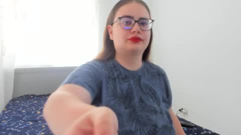 Amira Vyxen online show from April 27, 7:39 am