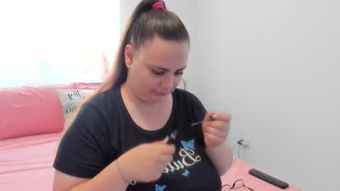 Amira Vyxen online show from June 17, 7:46 am