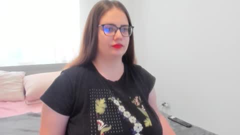 Amira Vyxen online show from June 29, 8:22 am