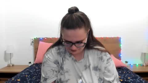 Amira Vyxen online show from January 17, 2:10 am