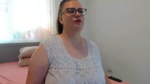 Amira Vyxen online show from July 9, 9:02 am