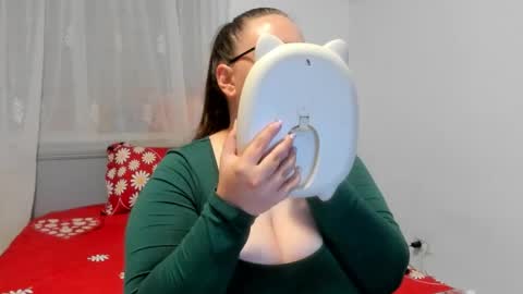 Amira Vyxen online show from June 6, 7:31 pm