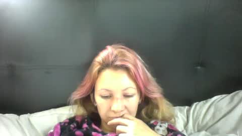 Paula D online show from February 8, 1:01 pm