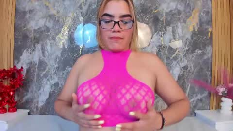 Ammy Honey online show from July 3, 8:24 pm