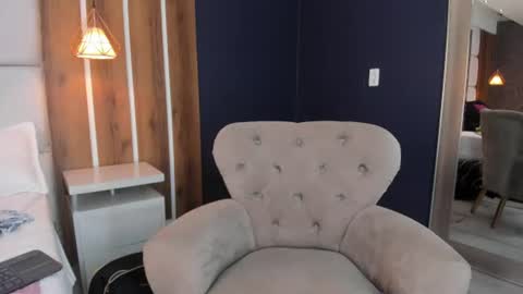 Ammy Jones online show from July 26, 12:03 pm