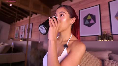 Ammy Scott  online show from March 12, 6:33 pm