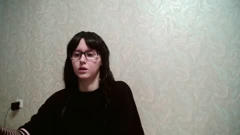 Amomira honeyx online show from May 15, 1:58 am