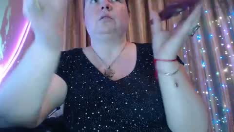 amorelara online show from July 4, 7:01 am