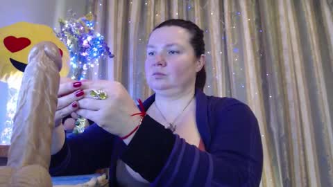 amorelara online show from February 21, 9:45 am