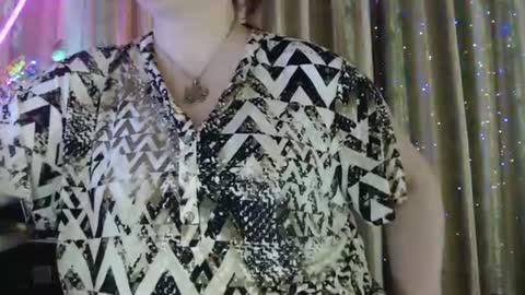 amorelara online show from June 26, 9:37 am