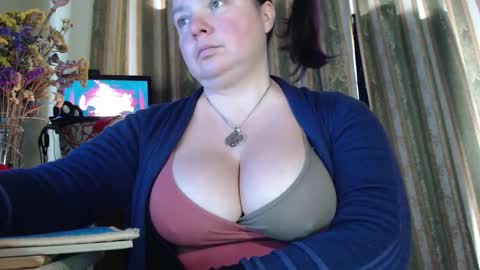 amorelara online show from January 12, 10:55 am