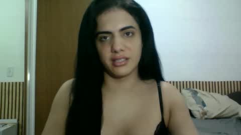 amputeeluna online show from May 1, 1:10 am